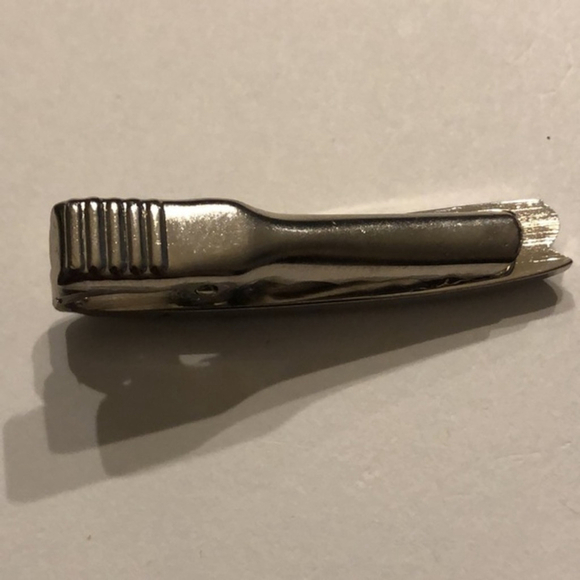 Vintage Silver Tone & CZ Rhinestone Tie Clip & Cuff Links - Picture 6 of 8